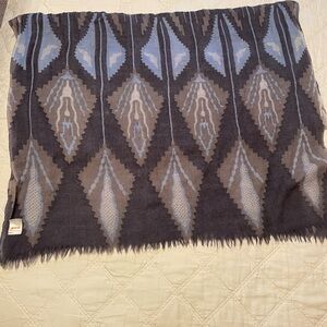 A bundle of 5 scarves/wraps